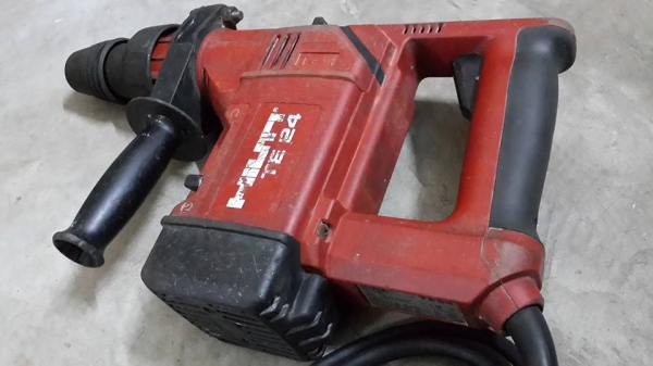 HILTI TE24 สว่านโรตารี่ ยี่ห้อ ฮิลติ รุ่น TE24 HILTI TE24 สว่านโรตารี่ ยี่ห้อ ฮิลติ รุ่น TE24