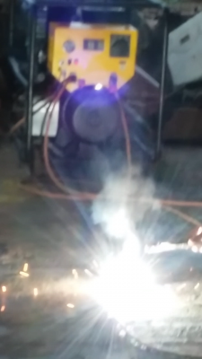 เครื่องปั่นไฟ ใช้ไฟได้ เชื่อมได้เครื่องยนต์20แรงม้า