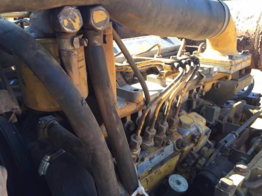 ขาย 295,000 บาท KOMATSU PC60-5 เครื่องดี ปั้มแรง โช่หนา เอวแน่น เอกสารชื้อขาย  รถอยู่ จ.สกลนคร โทร 0610710295