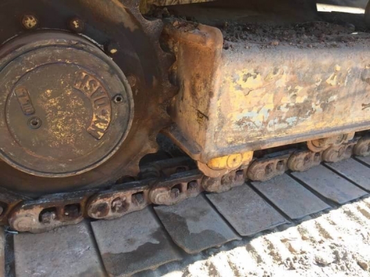 ขาย 295,000 บาท KOMATSU PC60-5 เครื่องดี ปั้มแรง โช่หนา เอวแน่น เอกสารชื้อขาย  รถอยู่ จ.สกลนคร โทร 0610710295