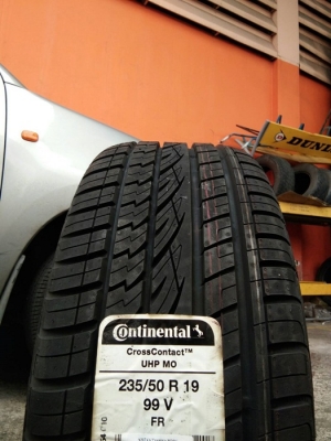 CONTINENTAL CrossContact UHP MO 235/50R19 เส้นละ 4,800 บาท