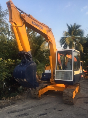 ขายรถขุดนำเข้าจากประเทศญี่ปุ่น komatsu pc60-6รถสวยพร้อมใช้งาน ช่วงล่างสวย รถชั่วโมงการทำงานน้อย สนใจสอบถาม089-2579650