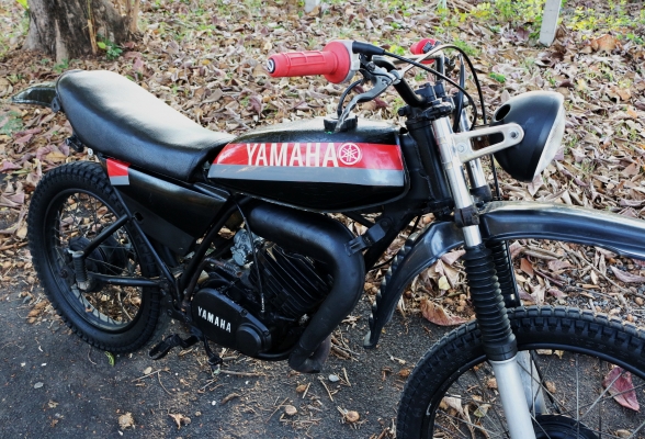 Dt125 mono