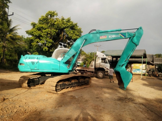 KOBELCO SK 200 V ธรรมดาเอกสารเล่มราคา 850,000 รถตรัง