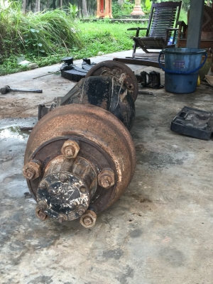 ขายเสื้อเพลา6ล้อISUZU KSครบชุดราคา22000บาทโทร0643130366