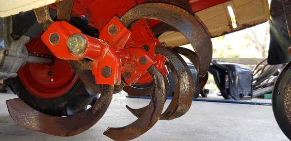 รภพรวนดินเบนชิล 8 แรง สวยๆๆ พร้อมใช้งาน รหัสสินค้า H2 - 19 รภพรวนดินเบนชิล 8 แรง สวยๆๆ พร้อมใช้งาน รหัสสินค้า H2 - 19