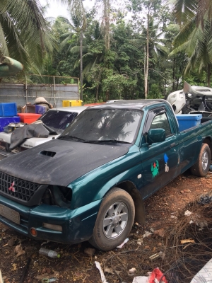 ขายกระบะมิตซูสตาด้าไม่มีทะเบียน45000บาทโทร0643130366