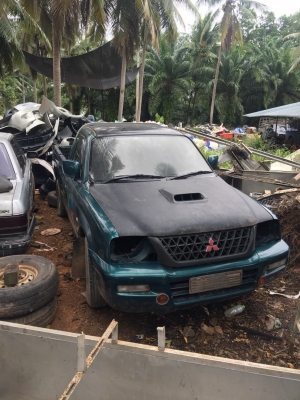 ขายกระบะมิตซูสตาด้าไม่มีทะเบียน45000บาทโทร0643130366