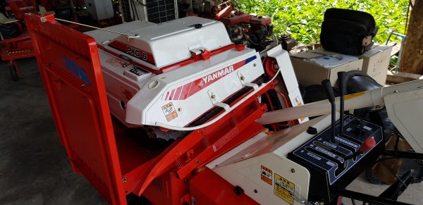 รถนวดข้าว 6.2 แรงเบนชิล สวยๆๆอุปกร์ณครับ ไม่แตกไม่หักพร้อมใช้งาน รหัสสินค้า H2 - 22 รถนวดข้าว 6.2 แรงเบนชิล สวยๆๆอุปกร์ณครับ ไม่แตกไม่หักพร้อมใช้งาน รหัสสินค้า H2 - 22