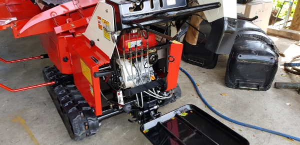 รถนวดข้าว 6.2 แรงเบนชิล สวยๆๆอุปกร์ณครับ ไม่แตกไม่หักพร้อมใช้งาน รหัสสินค้า H2 - 22 รถนวดข้าว 6.2 แรงเบนชิล สวยๆๆอุปกร์ณครับ ไม่แตกไม่หักพร้อมใช้งาน รหัสสินค้า H2 - 22