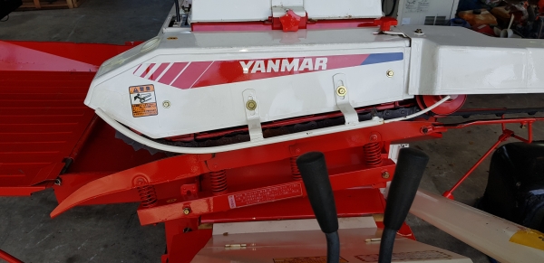 รถนวดข้าว 6.2 แรงเบนชิล สวยๆๆอุปกร์ณครับ ไม่แตกไม่หักพร้อมใช้งาน รหัสสินค้า H2 - 22 รถนวดข้าว 6.2 แรงเบนชิล สวยๆๆอุปกร์ณครับ ไม่แตกไม่หักพร้อมใช้งาน รหัสสินค้า H2 - 22