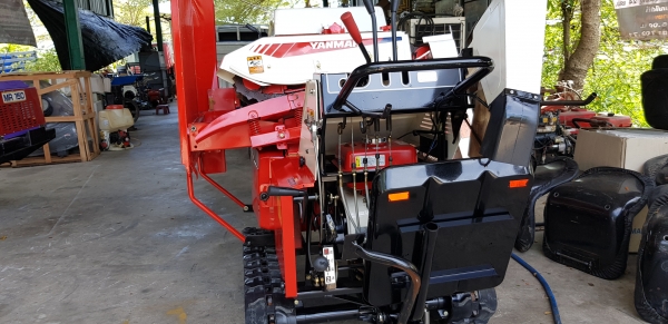 รถนวดข้าว 6.2 แรงเบนชิล สวยๆๆอุปกร์ณครับ ไม่แตกไม่หักพร้อมใช้งาน รหัสสินค้า H2 - 22 รถนวดข้าว 6.2 แรงเบนชิล สวยๆๆอุปกร์ณครับ ไม่แตกไม่หักพร้อมใช้งาน รหัสสินค้า H2 - 22