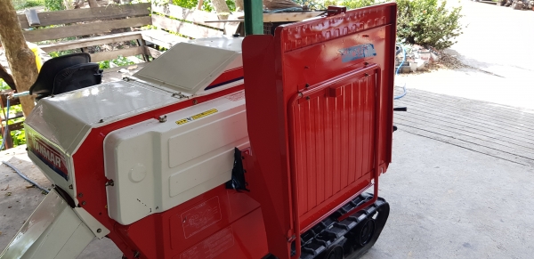 รถนวดข้าว 6.2 แรงเบนชิล สวยๆๆอุปกร์ณครับ ไม่แตกไม่หักพร้อมใช้งาน รหัสสินค้า H2 - 22 รถนวดข้าว 6.2 แรงเบนชิล สวยๆๆอุปกร์ณครับ ไม่แตกไม่หักพร้อมใช้งาน รหัสสินค้า H2 - 22