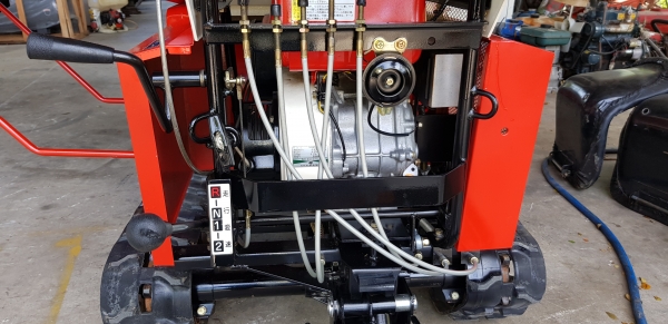 รถนวดข้าว 6.2 แรงเบนชิล สวยๆๆอุปกร์ณครับ ไม่แตกไม่หักพร้อมใช้งาน รหัสสินค้า H2 - 22 รถนวดข้าว 6.2 แรงเบนชิล สวยๆๆอุปกร์ณครับ ไม่แตกไม่หักพร้อมใช้งาน รหัสสินค้า H2 - 22