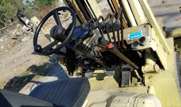 ขายด่วนรถยกTOYOTA5FG25ยก2.5ตันเสาสูง3เมตรติดตั้งตัวหนีบมาจากญี่ปู่นมารถนอกนำเข้ายังไม่เคยใช้งานในเมืองไทยเลย