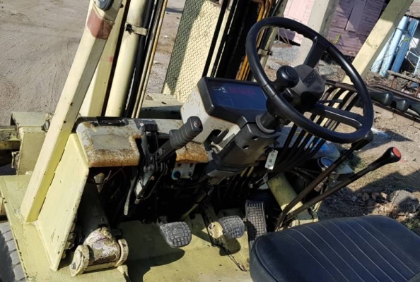 ขายด่วนรถยกTOYOTA5FG25ยก2.5ตันเสาสูง3เมตรติดตั้งตัวหนีบมาจากญี่ปู่นมารถนอกนำเข้ายังไม่เคยใช้งานในเมืองไทยเลย