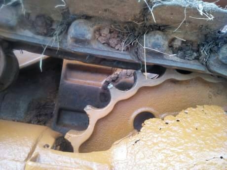 แทรคเตอร์ KOMATSU D 50 A-15 ห้องเลี้ยวน้ำมันพร้อมเขาล้มไม้ราคา 400,000 รถตรัง