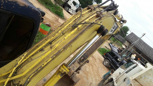 ขายรถแบคโฮ KOBELCO SK100-/// ระบบไฟเต็ม ไม่มีเอกสาร ราคา 550000