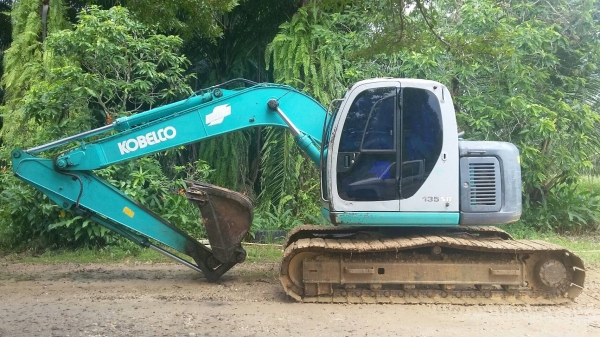 ขายรถแบคโฮ KOBELCO SK135SR เอกสารอินวอย ราคา 850000
