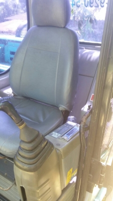 ขายรถแบคโฮ KOBELCO SK135SR เอกสารอินวอย ราคา 850000
