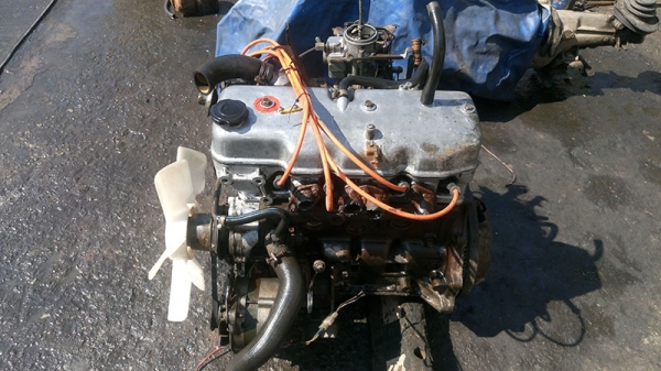 ขายเครื่องยนต์มาสด้าแฟมิเลีย 1400สวยๆ