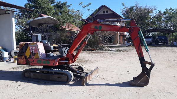 IHI IS35GX3 เก่านอก ปั้มนิ้ว คอนโทลน้ำมัน ลดอีกสุดๆครับ 150,000 บาท ราคาสุดท้ายครับ จองแล้วจากสุราษฎร์ธานี