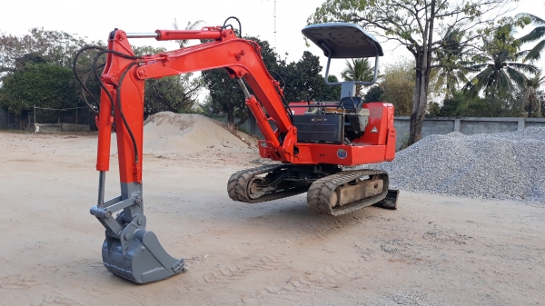 IHI IS35GX3 เก่านอก ปั้มนิ้ว คอนโทลน้ำมัน ลดอีกสุดๆครับ 150,000 บาท ราคาสุดท้ายครับ จองแล้วจากสุราษฎร์ธานี