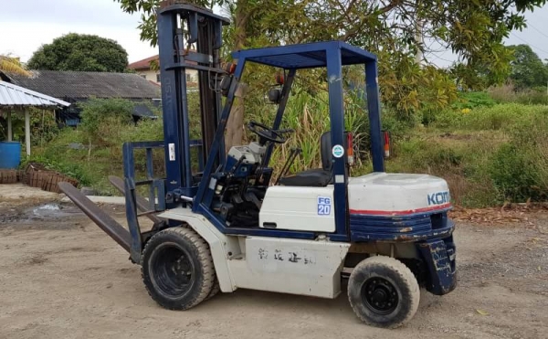ขายด่วนรถยกKOMATSU FG20-11 ยกได้2ตันยกสูง4เมตรงากะดกได้ยางหน้าคู้รถนอกเพิ่งนำเข้ามายังไม่เคยใช้งานในเมืองไทยเลย
