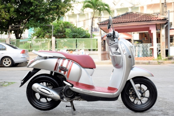 Scoopy s12 2558 วิ่ง4000โล รถบ้านมือเดียว สด-ผ่อน รูดบัตรได้