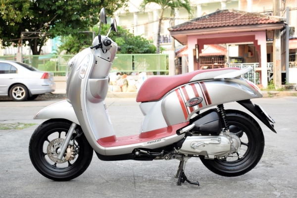 Scoopy s12 2558 วิ่ง4000โล รถบ้านมือเดียว สด-ผ่อน รูดบัตรได้