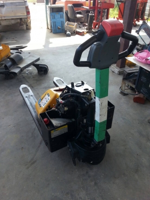 ขายรถยกไฟฟ้า 1500 กก ขายรถยกไฟฟ้า 1500 กก