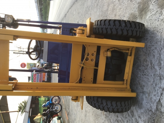 ขาย โฟรคลิฟท์ โคมะสุ 2.5 ตันดีเซล เสา 3 เมตร