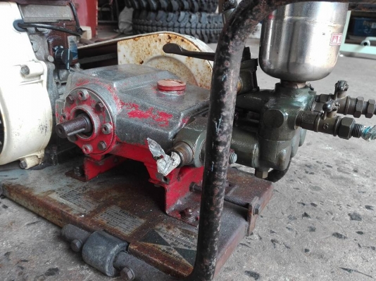 ปั๊มพ่นยา ปั๊มพ่นยา