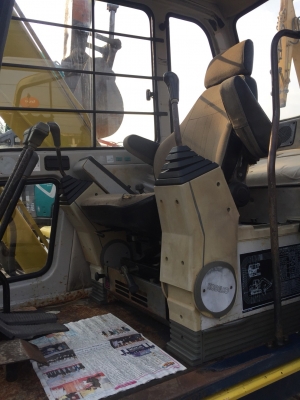 มาใหม่จ้า .KOBELCO SK60-1 มาร์คทรี  เก่านอกแท้  เดิมๆๆ  สภาพสวย  ไฟฟ้าครบ เอวแน่น..เครื่องปั๊มดี  โทร 089-3818694  ดวงนภา