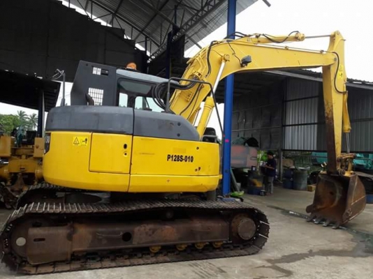 ขายจ้า..KOMATSU PC128US-2-AC  เก่านอกแท้  สภาพสวย  6,XXX  ชั่วโมง  พร้อมใช้  โทร 089-3818694  ดวงนภา