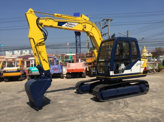 รถขุด Kobelco SK60 มือสอง นำเข้าจากญี่ปุ่น พร้อมใช้งาน