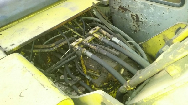 800,000บาท Kobelco 200 Mark3 มีทะเบียนเอกสารพร้อมโอน