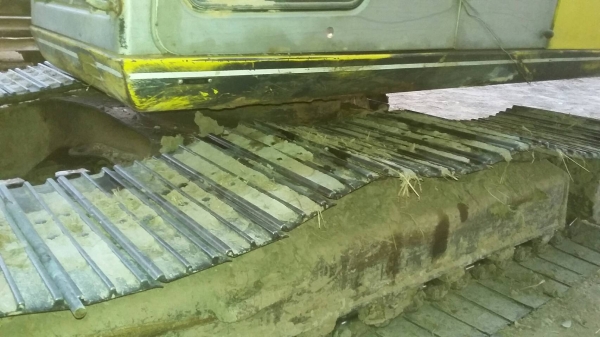 800,000บาท Kobelco 200 Mark3 มีทะเบียนเอกสารพร้อมโอน