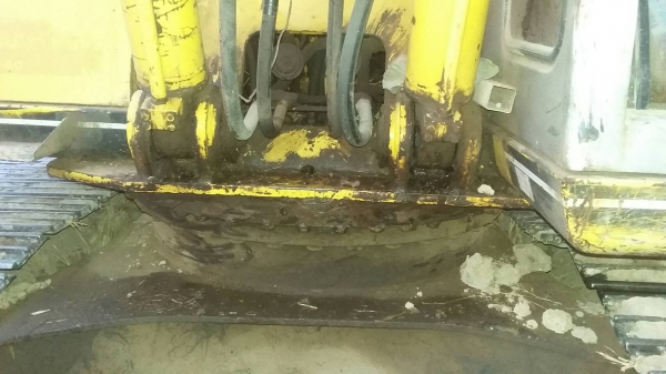 800,000บาท Kobelco 200 Mark3 มีทะเบียนเอกสารพร้อมโอน