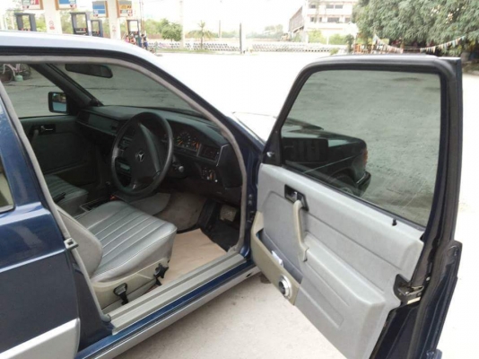 รถเบนซ์. 190 อี. รถสวย. น่าใช้. 0943504424 รถเบนซ์. 190 อี. รถสวย. น่าใช้. 0943504424