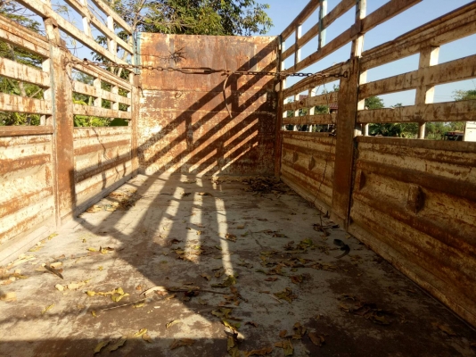 ขาย ลูกพ่วง 2 เพลาไม่ดั้มพ์  ปาโก้ปี 46 ยาว 6 เมตร สภาพสวย พร้อมใช้งาน สนใจสอบถามได้ค่ะ ชาตรีสุโขทัย 083-9628875,089-7020483