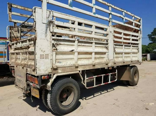 ขาย ลูกพ่วง 2 เพลาไม่ดั้มพ์  ปาโก้ปี 46 ยาว 6 เมตร สภาพสวย พร้อมใช้งาน สนใจสอบถามได้ค่ะ ชาตรีสุโขทัย 083-9628875,089-7020483