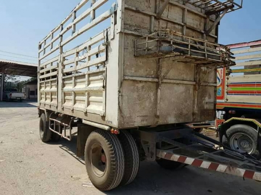 ขาย ลูกพ่วง 2 เพลาไม่ดั้มพ์  ปาโก้ปี 46 ยาว 6 เมตร สภาพสวย พร้อมใช้งาน สนใจสอบถามได้ค่ะ ชาตรีสุโขทัย 083-9628875,089-7020483