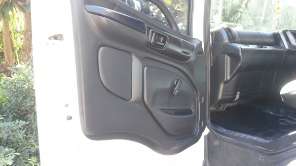 ขายรถ 6 ล้อตู้สิบบาน Hino Mega ปี 55 สภาพสวย พร้อมใช้งาน เอกสารพร้อมโอน สนใจสอบถามได้ค่ะ 089-7020483,083-9628875