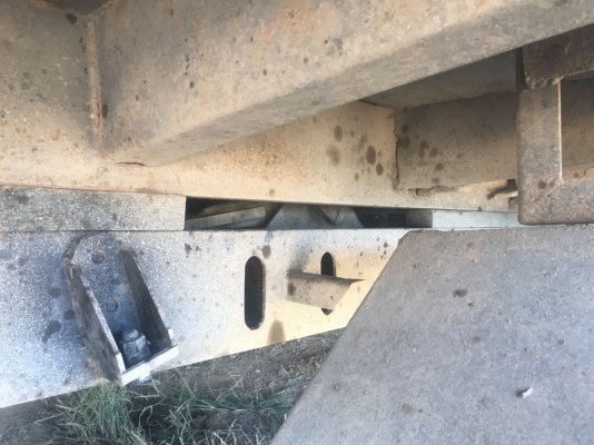 ขายกระบะดั้มสามมิตร พร้อมกระบอก พร้อมปั๊ม(ยกเว้นเกียร์ฝาก) สนใจสอบถามได้ค่ะ 089-7020483,0839628875