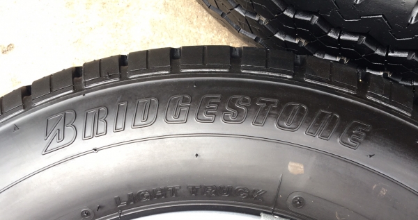 ล้อแม็กป้ายแดง Mitsu Triton ขอบ 15 พร้อมยางป้ายแดง 215-70-15 Bridgestone ปลายปี 17