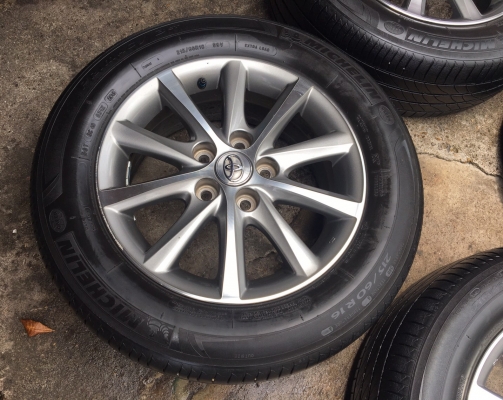 ล้อแม็ก Toyota Camry Hibrid ขอบ 16 พร้อมยาง 215-60-16 ปลายปี 15 ล้อแม็ก Toyota Camry Hibrid ขอบ 16 พร้อมยาง 215-60-16 ปลายปี 15