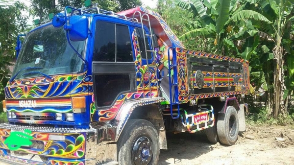 ขายคับFTR32Fเครื่อง6HE195แรง ยาง9.00-20ดั้มสวยๆ