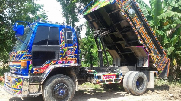 ขายคับFTR32Fเครื่อง6HE195แรง ยาง9.00-20ดั้มสวยๆ ขายคับFTR32Fเครื่อง6HE195แรง ยาง9.00-20ดั้มสวยๆ