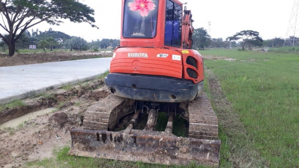 ขายรถแบคโฮ KUBOTA KX1613 เอกสารเล่ม ราคา 480000